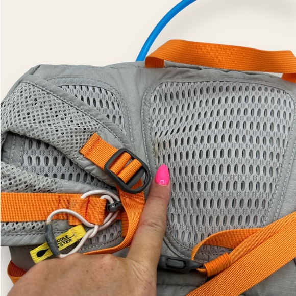 CamelBak Tahoe LR - silver/orange popsicle fanny pack - Picture 7 of 11